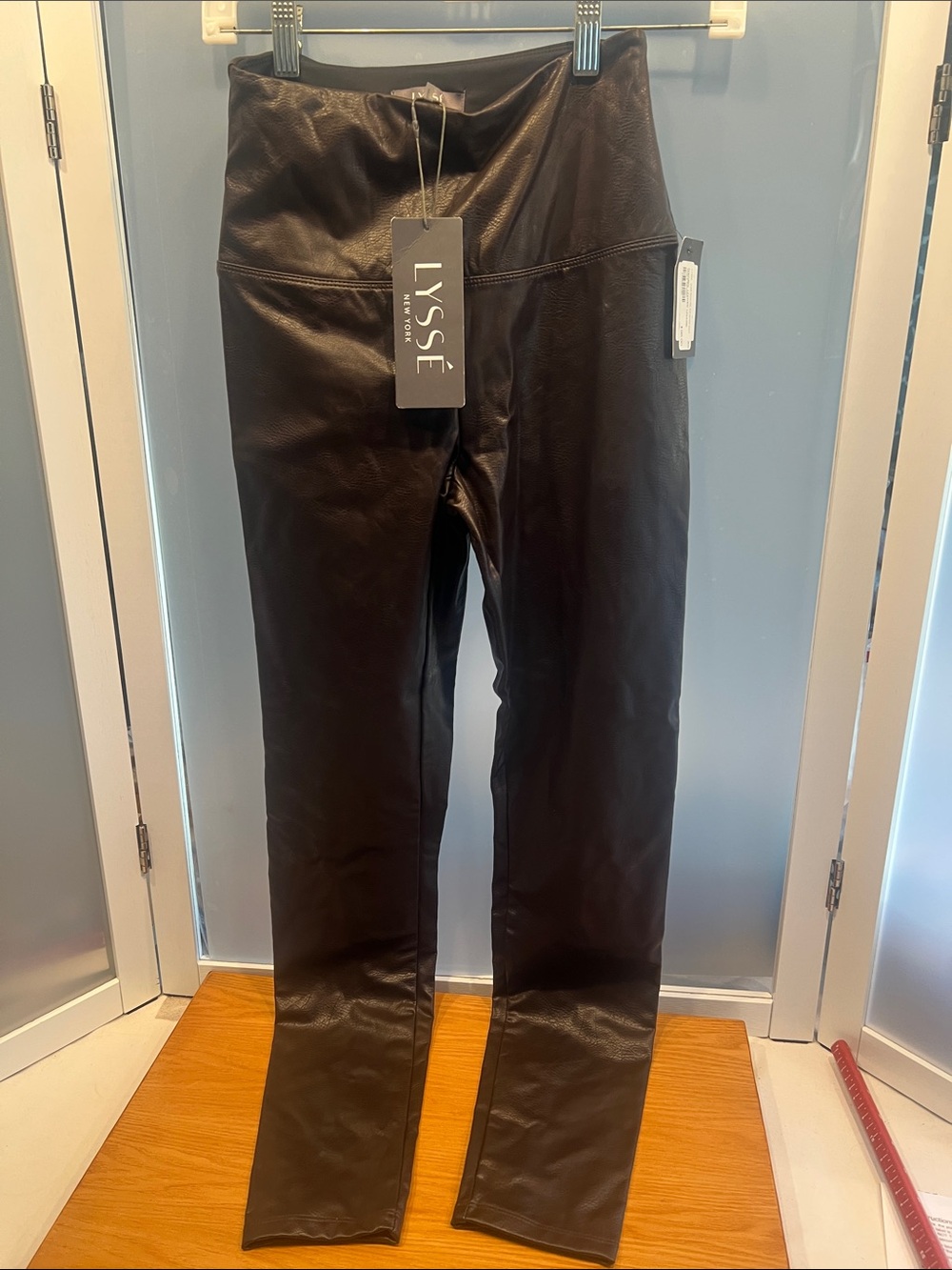 Lysse New York expresso vegan leather pants XS